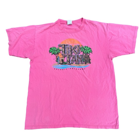 Vintage Tiki Tan Guthrie-Oklahoma Pink Graphic T-Shirt size Large Y2K - Picture 1 of 8